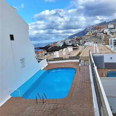 Sunny Holidays In Casa Familiar Playa La Arena Puerto de Santiago (Tenerife)